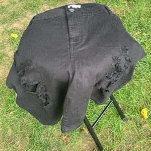Morgan Taylor Distressed Black Denim size 20 W with zippers and pockets